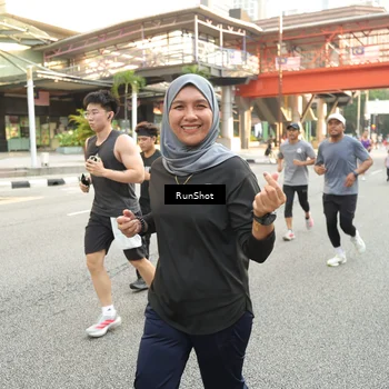 Runner Photo 4703976
