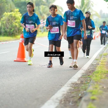 Runner Photo 4704015