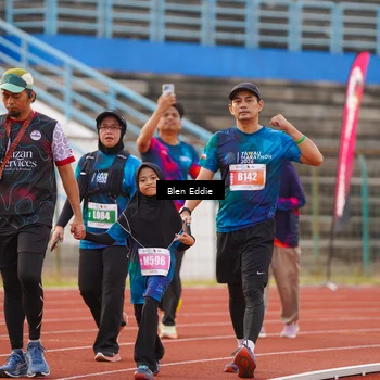 Runner Photo 4704024