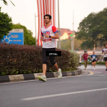 Runner Photo 4704120