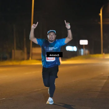 Runner Photo 4704156