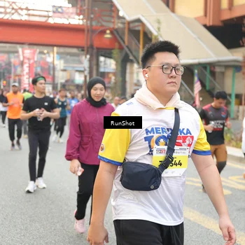 Runner Photo 4704225