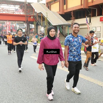 Runner Photo 4704415