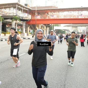 Runner Photo 4704461