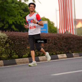 Runner Photo 4704466