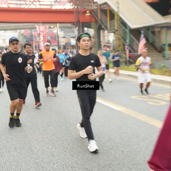 Runner Photo 4704491