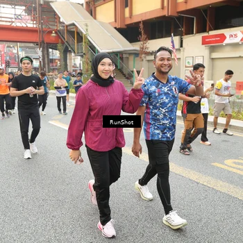 Runner Photo 4704515