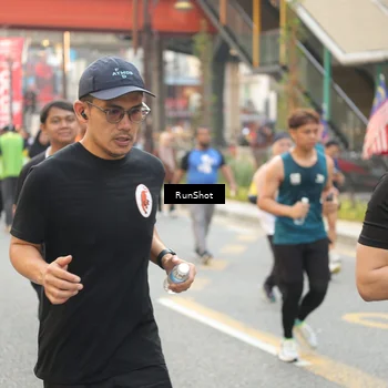 Runner Photo 4704582