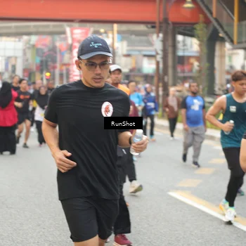 Runner Photo 4704596