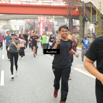 Runner Photo 4704614