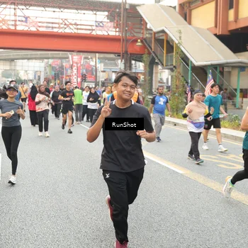 Runner Photo 4704649
