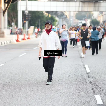 Runner Photo 4704698