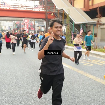 Runner Photo 4704756