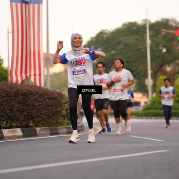 Runner Photo 4704760