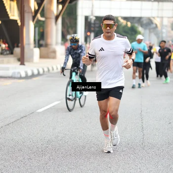 Runner Photo 4704768