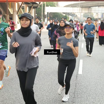 Runner Photo 4704772
