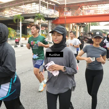 Runner Photo 4704864