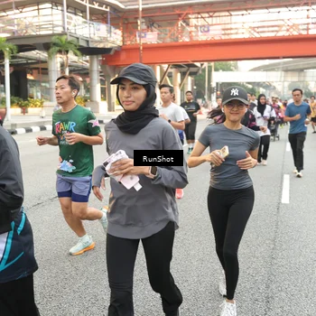Runner Photo 4704872