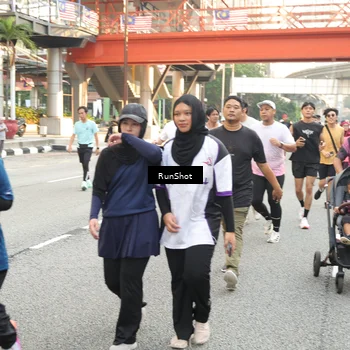 Runner Photo 4705245