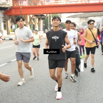 Runner Photo 4705471