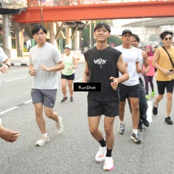 Runner Photo 4705493