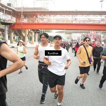 Runner Photo 4705581
