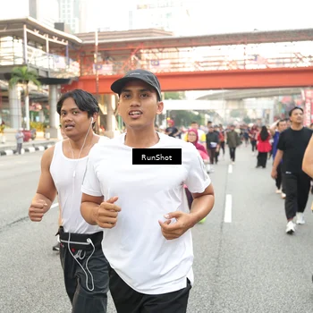 Runner Photo 4705648