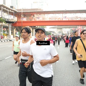 Runner Photo 4705649