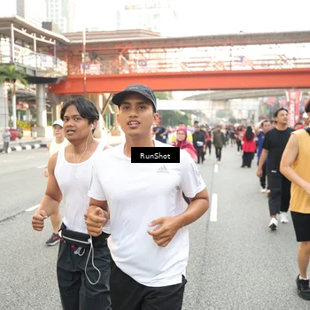 Runner Photo 4705659