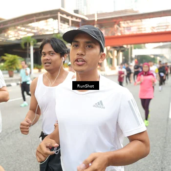 Runner Photo 4705727