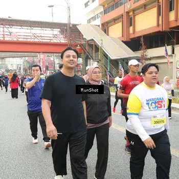 Runner Photo 4705933
