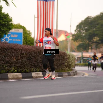 Runner Photo 4706105