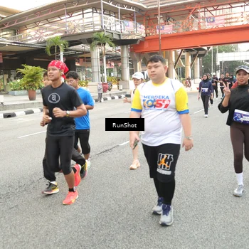 Runner Photo 4706168