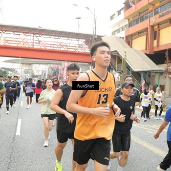 Runner Photo 4706425