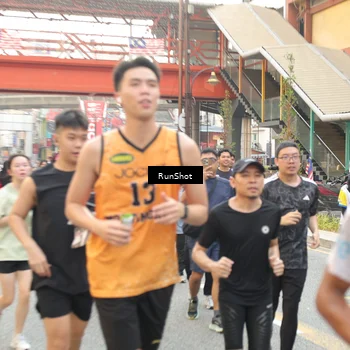 Runner Photo 4706426