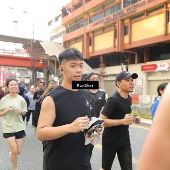 Runner Photo 4706472