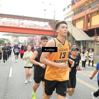 Runner Photo 4706473