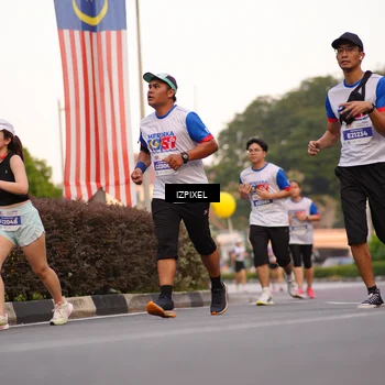 Runner Photo 4706476