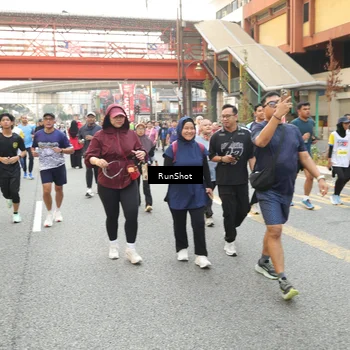 Runner Photo 4706547