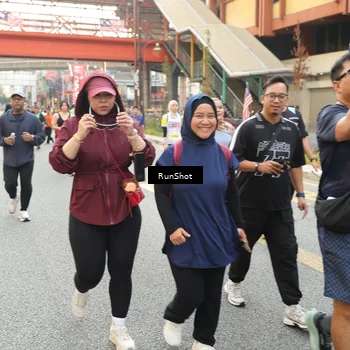 Runner Photo 4706616