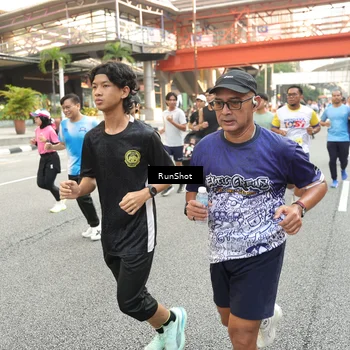 Runner Photo 4706690