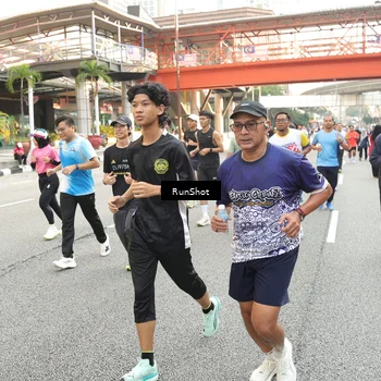 Runner Photo 4706699