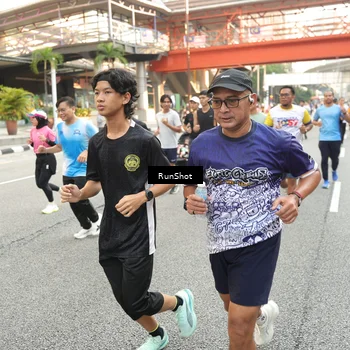 Runner Photo 4706714