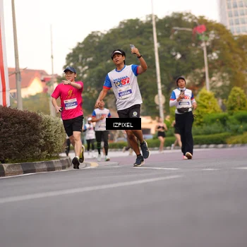 Runner Photo 4706715