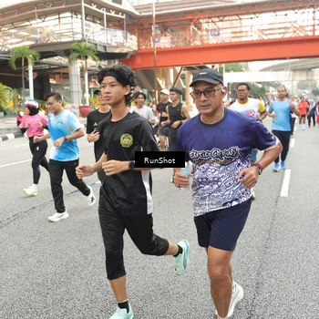 Runner Photo 4706719