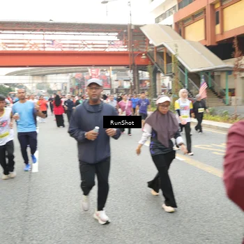 Runner Photo 4706725