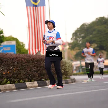 Runner Photo 4706750