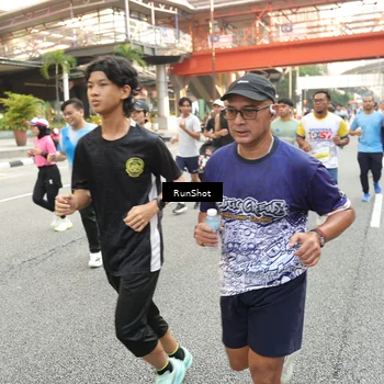 Runner Photo 4706780