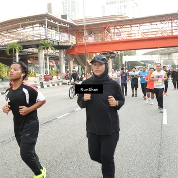 Runner Photo 4706972