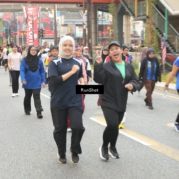 Runner Photo 4707073